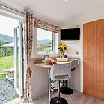 1 Bed In Penrith Oc-96153 *