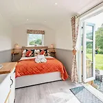 1 Bed In Penrith Oc-96153