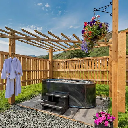 1 Bed In Penrith Oc-96153 *