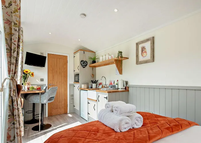 1 Bed In Penrith Oc-96153 *